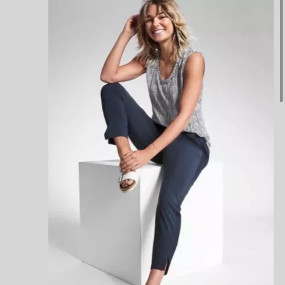 Athleta Brooklyn Ankle Pants Size 8 Navy Blue